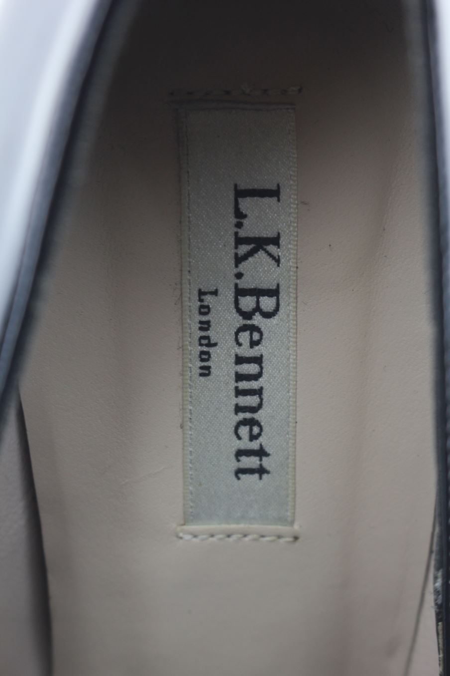 Zapatos de tacon de L.K.Bennett de la talla 38, de color negro de