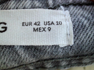 Jeans Mango de la taille 42, de couleur gris de denim