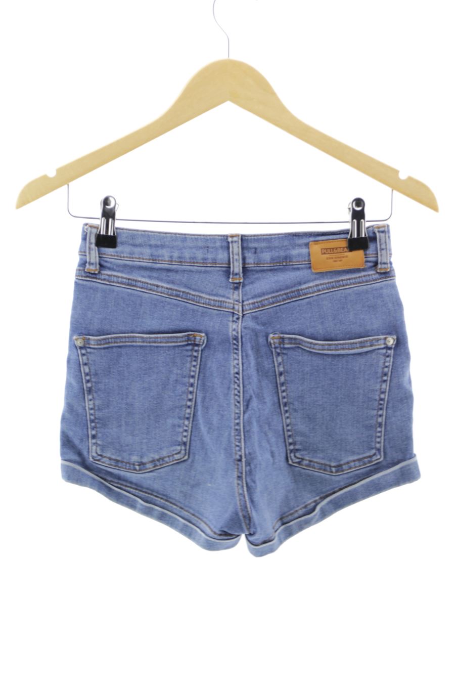 Shorts Pull & Bear de la taille 36, de couleur bleu de denim