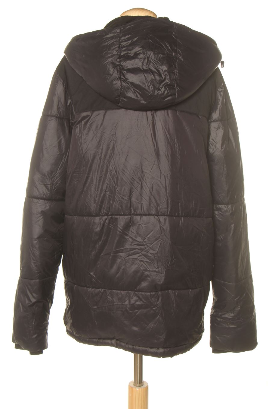 Manteau Clockhouse (C&A) de la taille M, de couleur noir