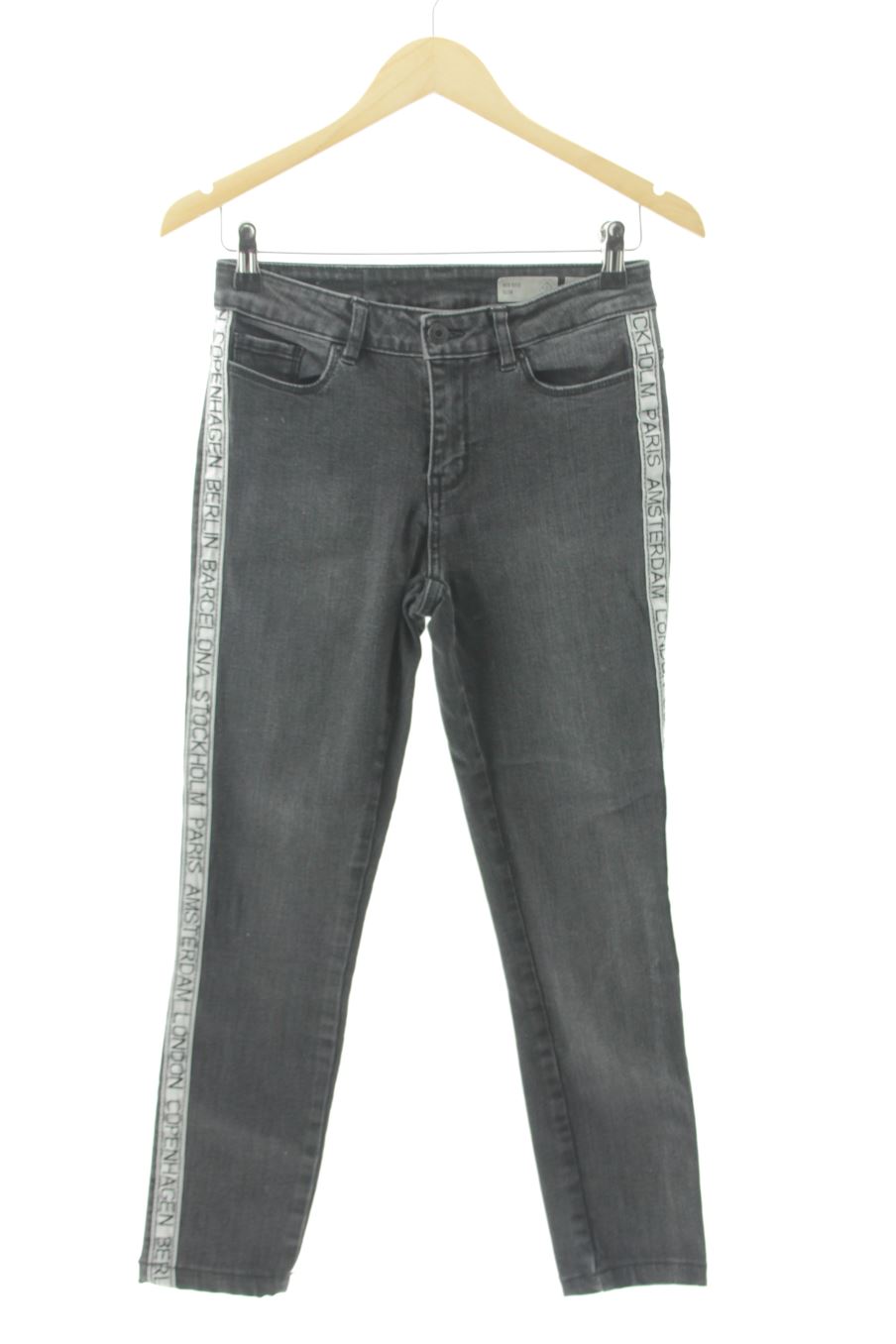 Jeans Vero moda de la taille 36, de couleur gris de denim