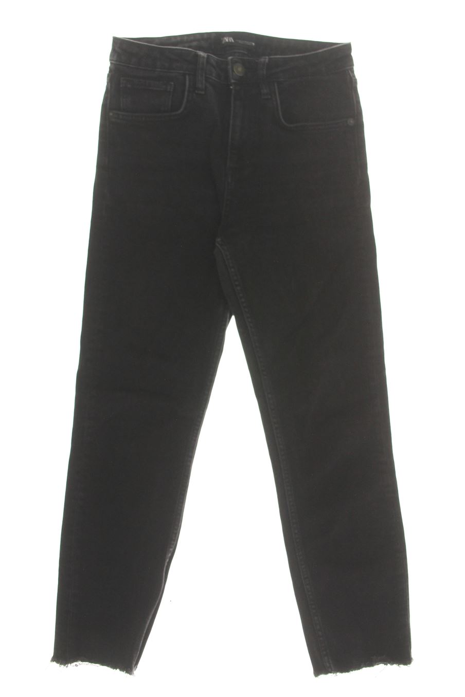 Vaquero de Zara de la talla 36, de color negro de ropa vaquera