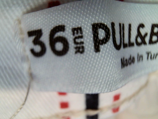 Jeans Pull & Bear de la taille 36, de couleur rayures de denim
