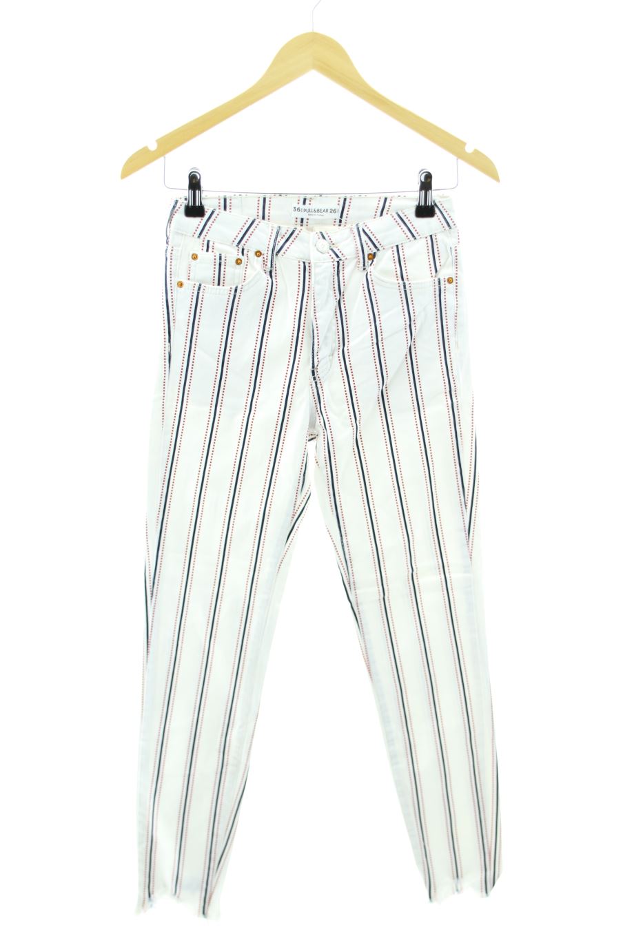 Jeans Pull & Bear de la taille 36, de couleur rayures de denim