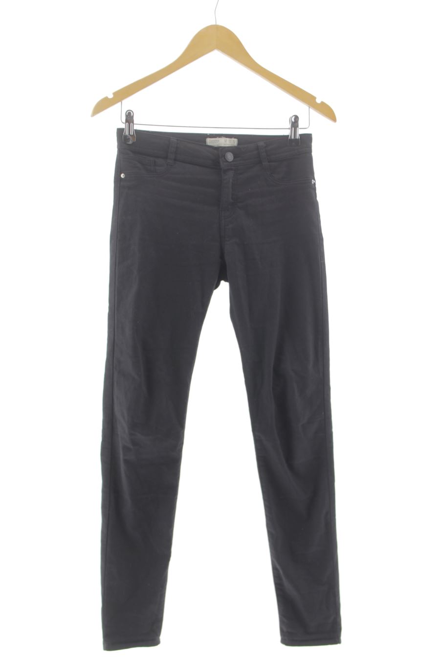 Vaquero de Bershka de la talla 36, de color negro de ropa vaquera