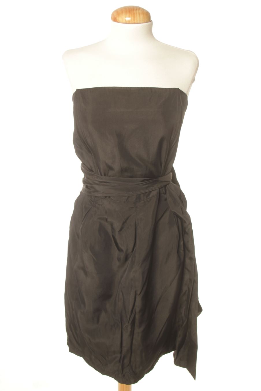 Vestido casual de Zara de la talla L, de color negro