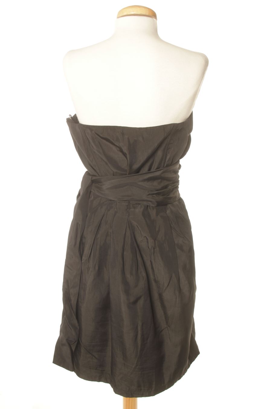 Vestido casual de Zara de la talla L, de color negro
