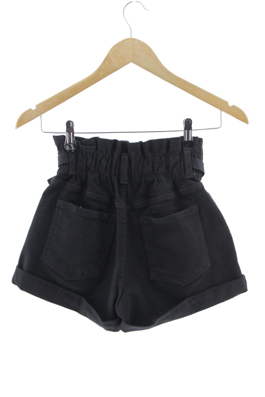 Pantalones cortos de Bershka de la talla 32, de color negro de ropa vaquera