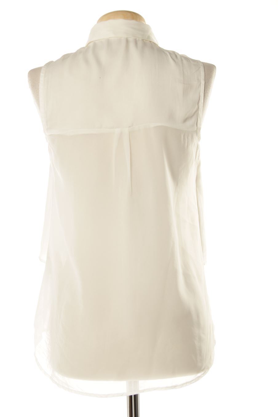 Camisa sin mangas de Bershka de la talla S, de color blanco