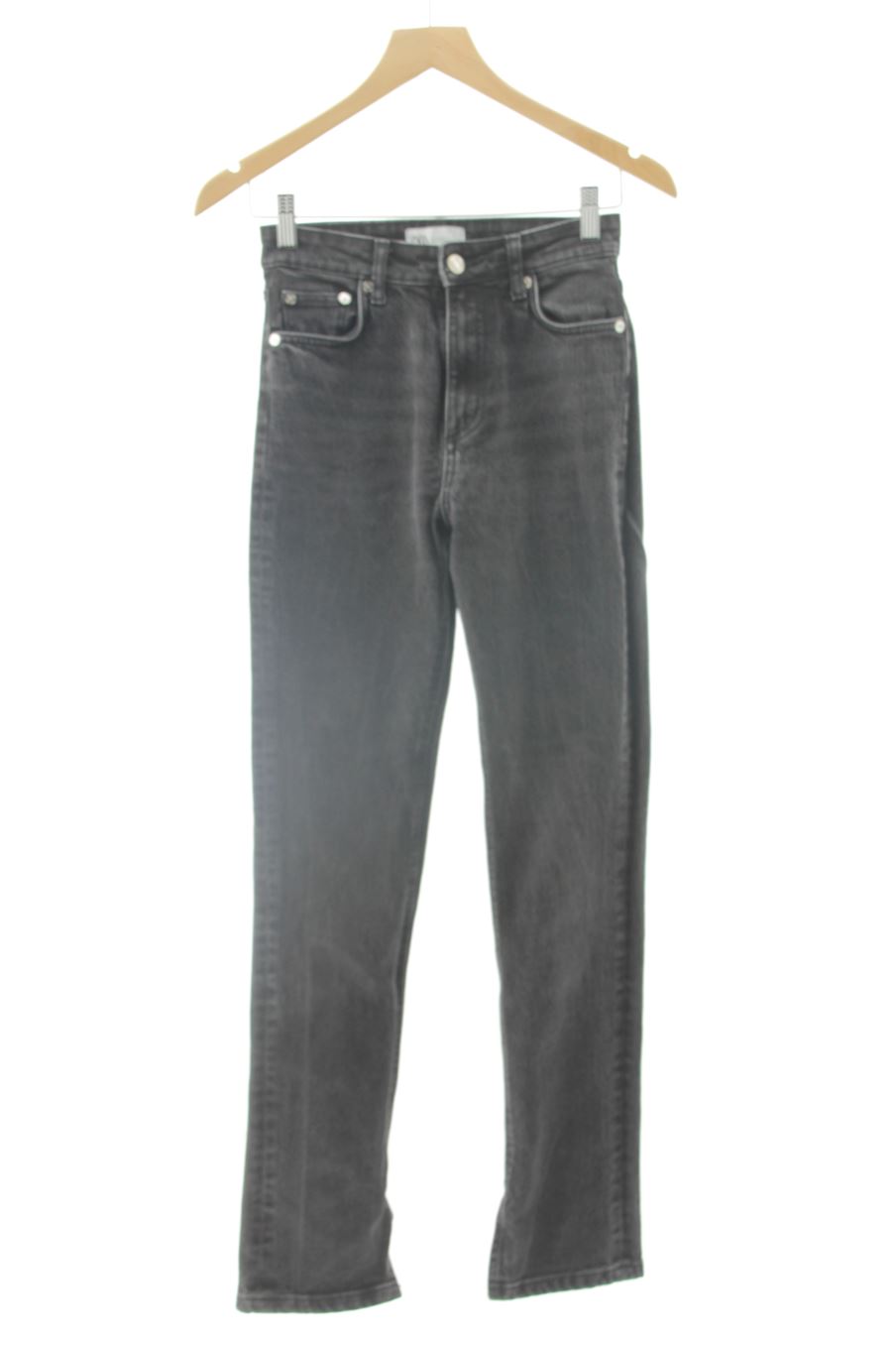Jeans de Zara de la talla 34, de color nero
