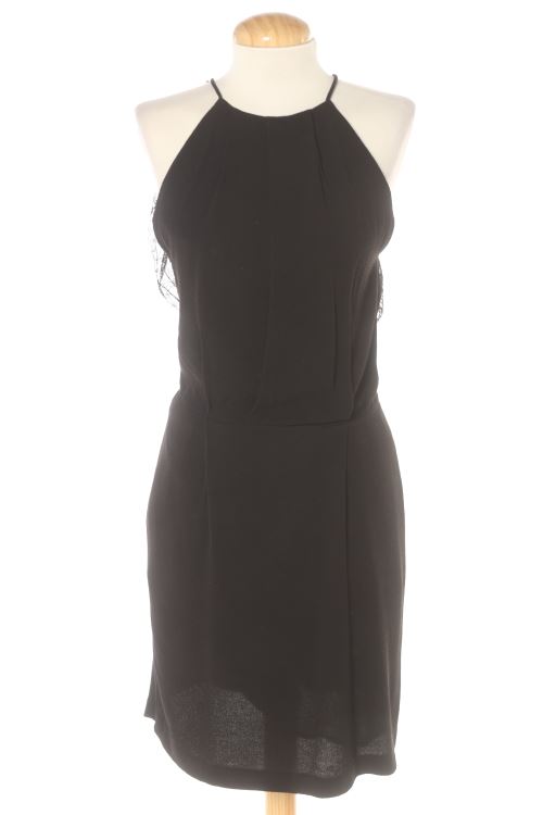 Aufwändiges Kleid