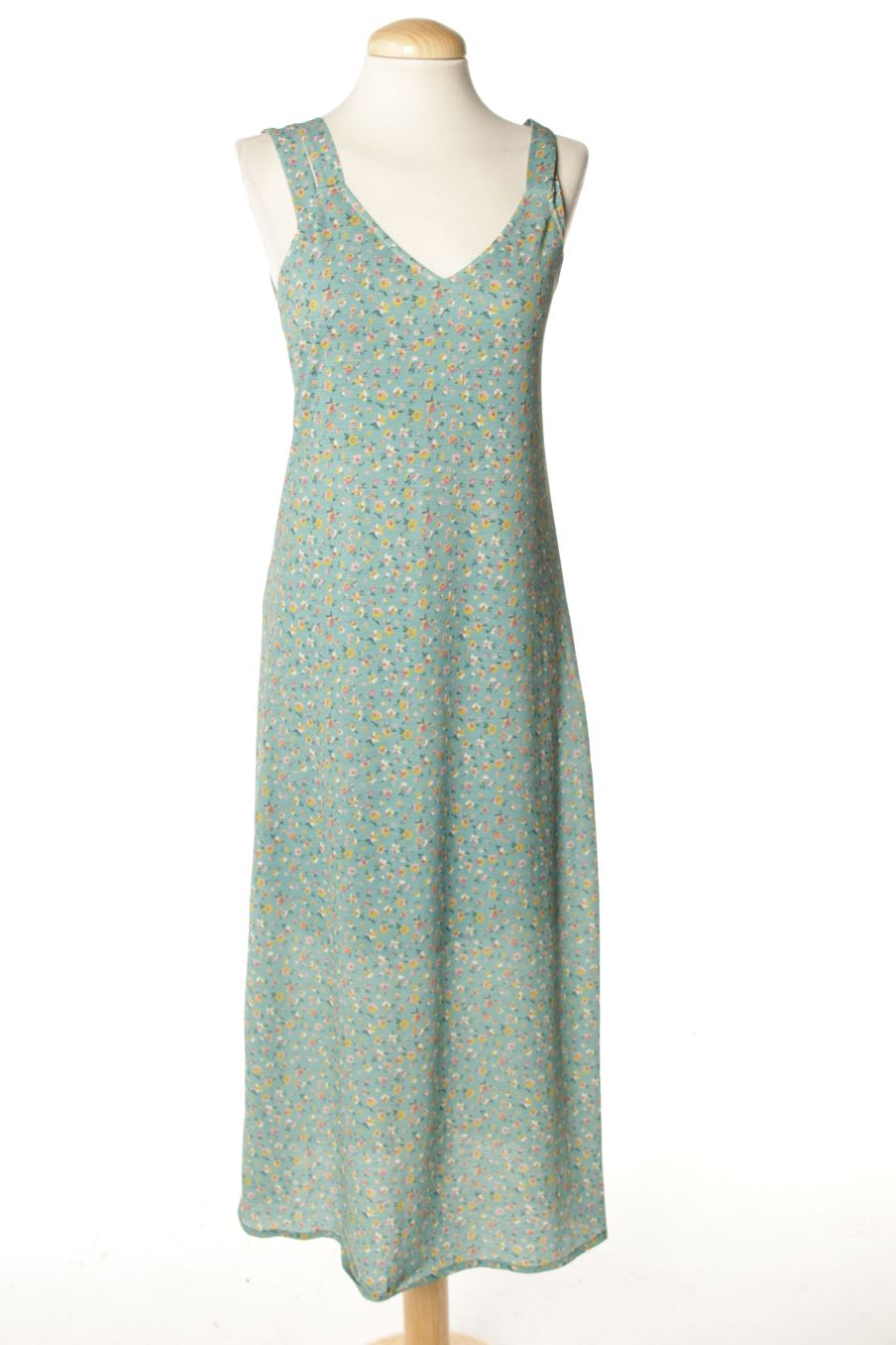 Robe casual Pull & Bear de la taille S, de couleur fleurs