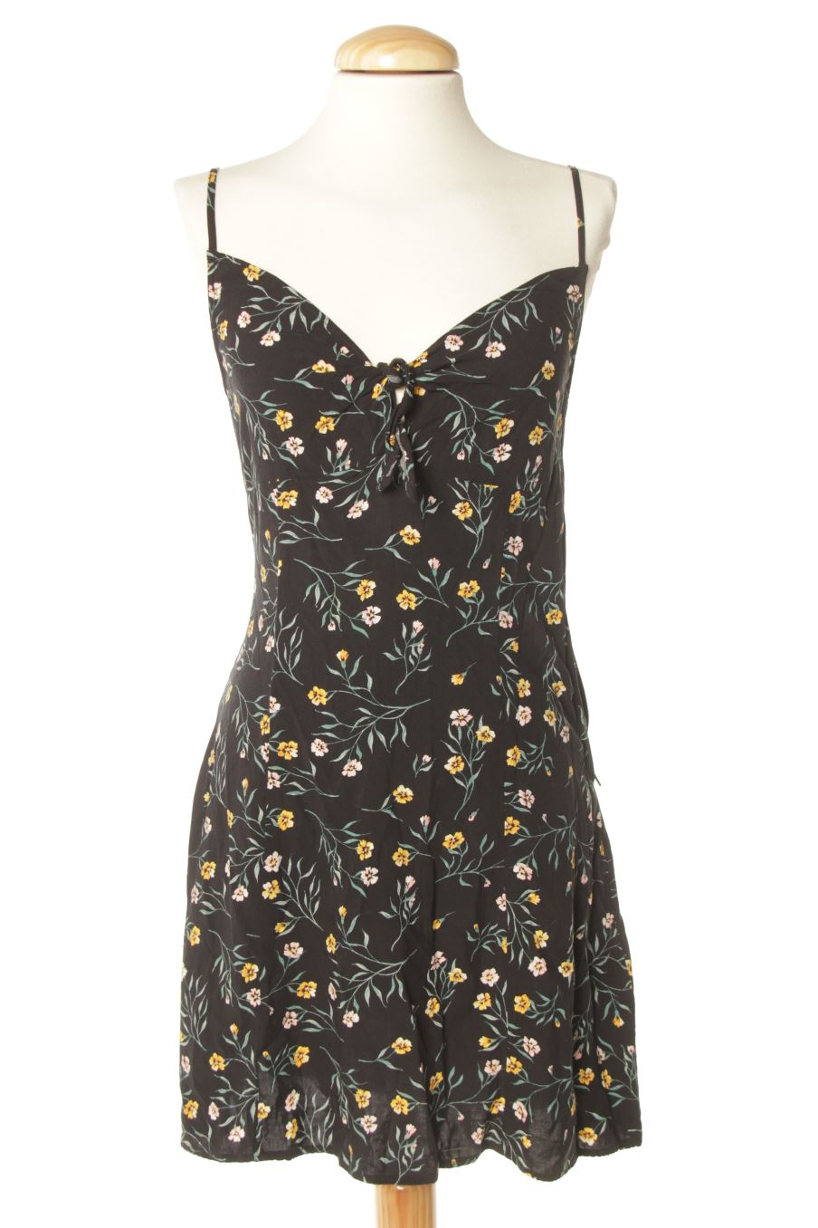 Robe casual H&M de la taille 36, de couleur fleurs