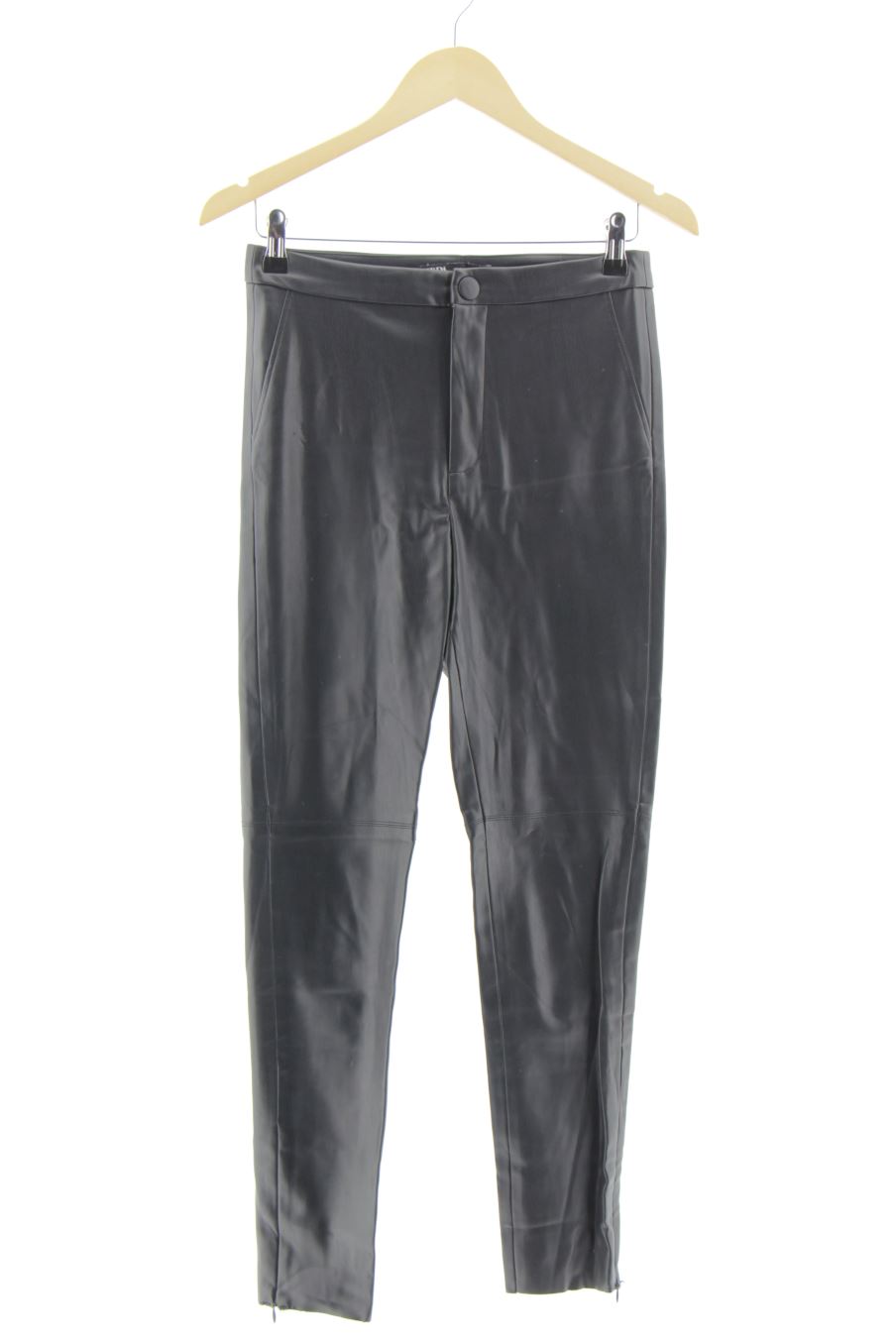 Pantalón de Zara de la talla S, de color negro de sintético