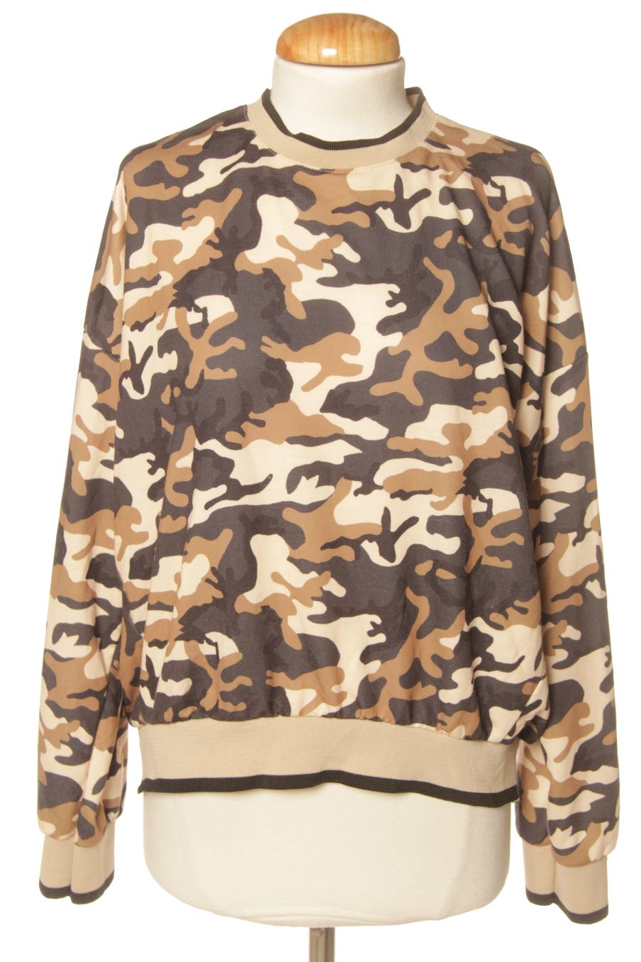 Sudadera de JOT de la talla L, de color estampado