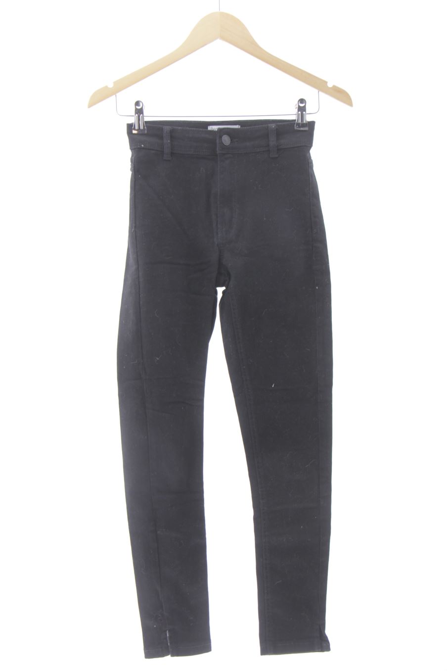 Jeans Bershka de la taille 34, de couleur noir de denim