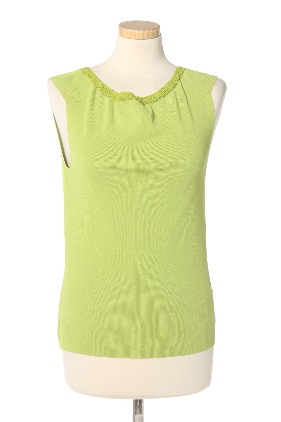 Top de Adolfo Dominguez de la talla M, de color verde