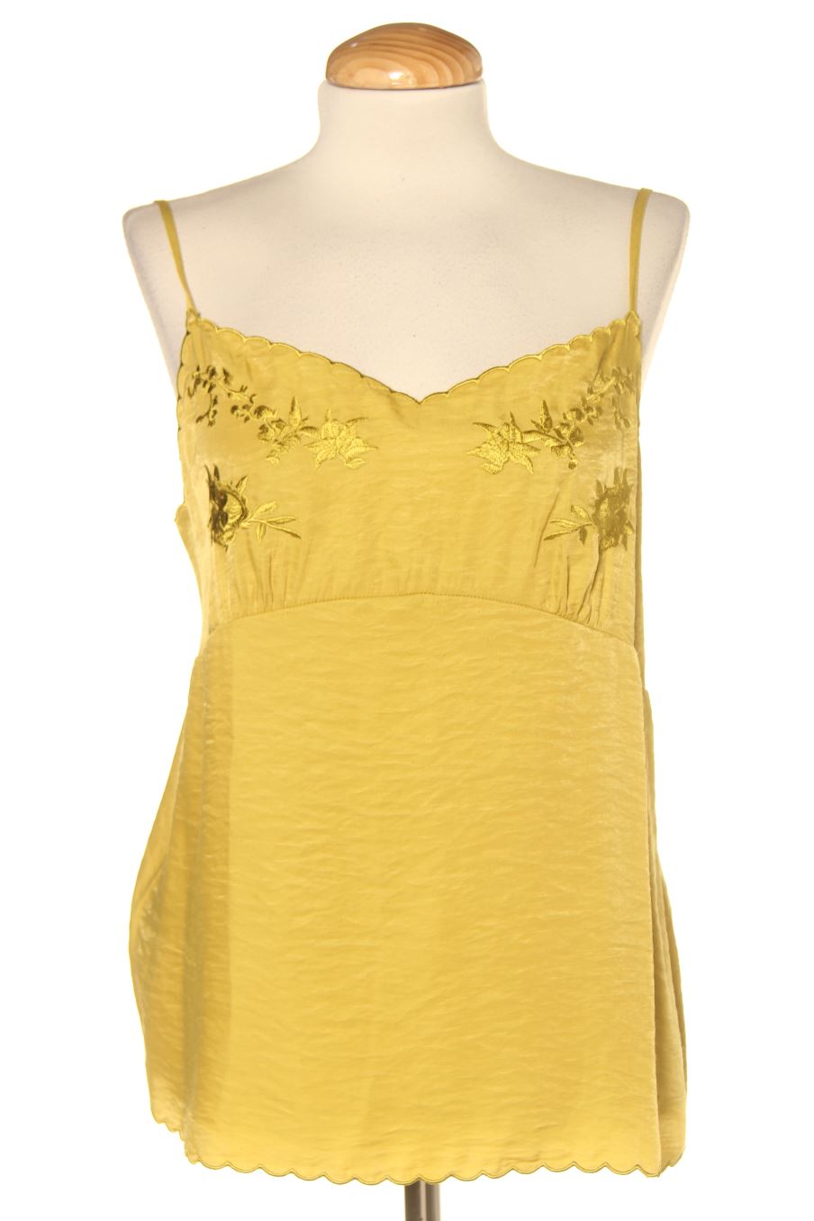 Top Promod de la taille M, de couleur moutarde