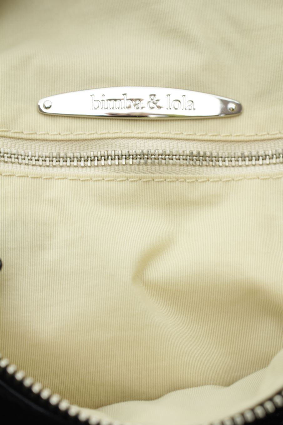 Bolso de Mano Negro de BIMBA Y LOLA