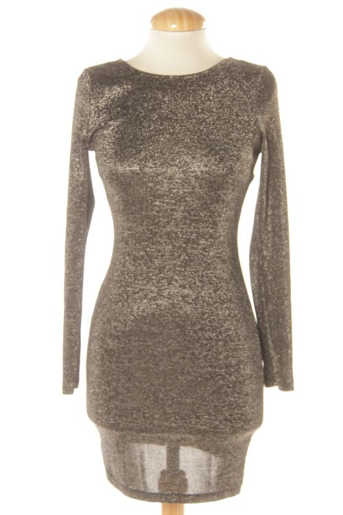 Aufwändiges Kleid