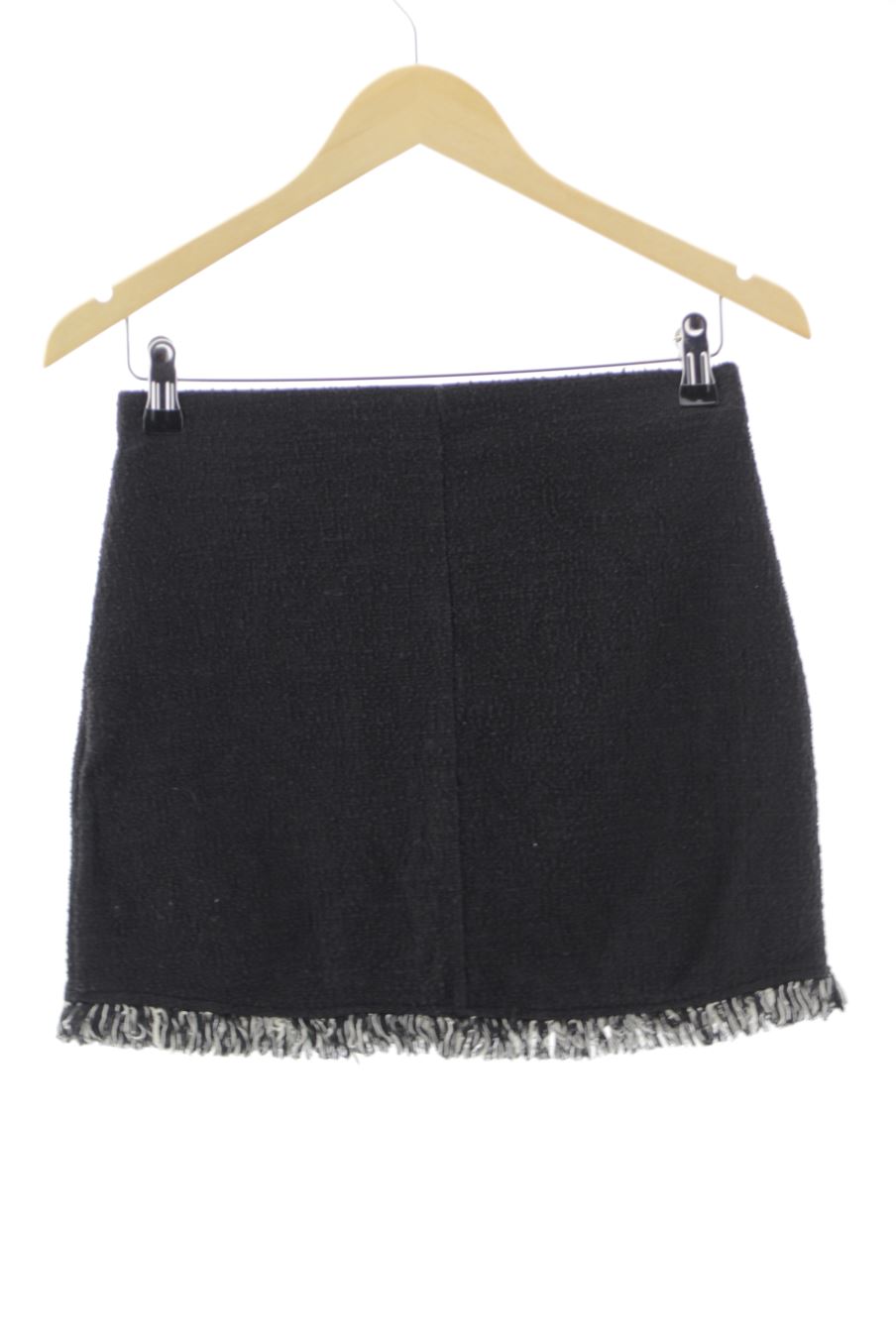 Faldas de Trafaluc de la talla S, de color negro