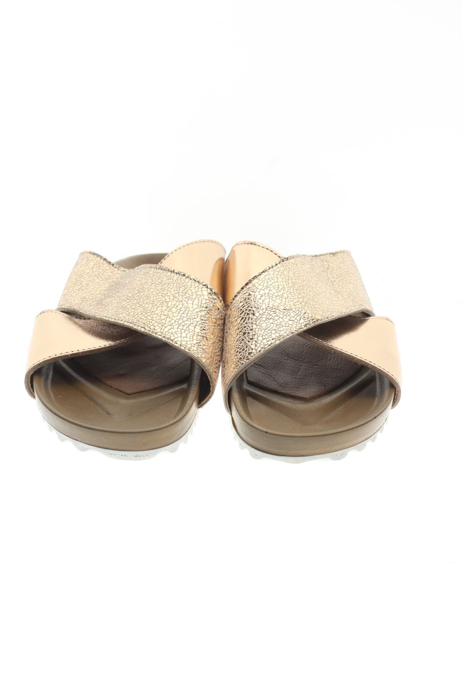 Sandalias planas de Pedro Torres de la talla 37, de color dorado de