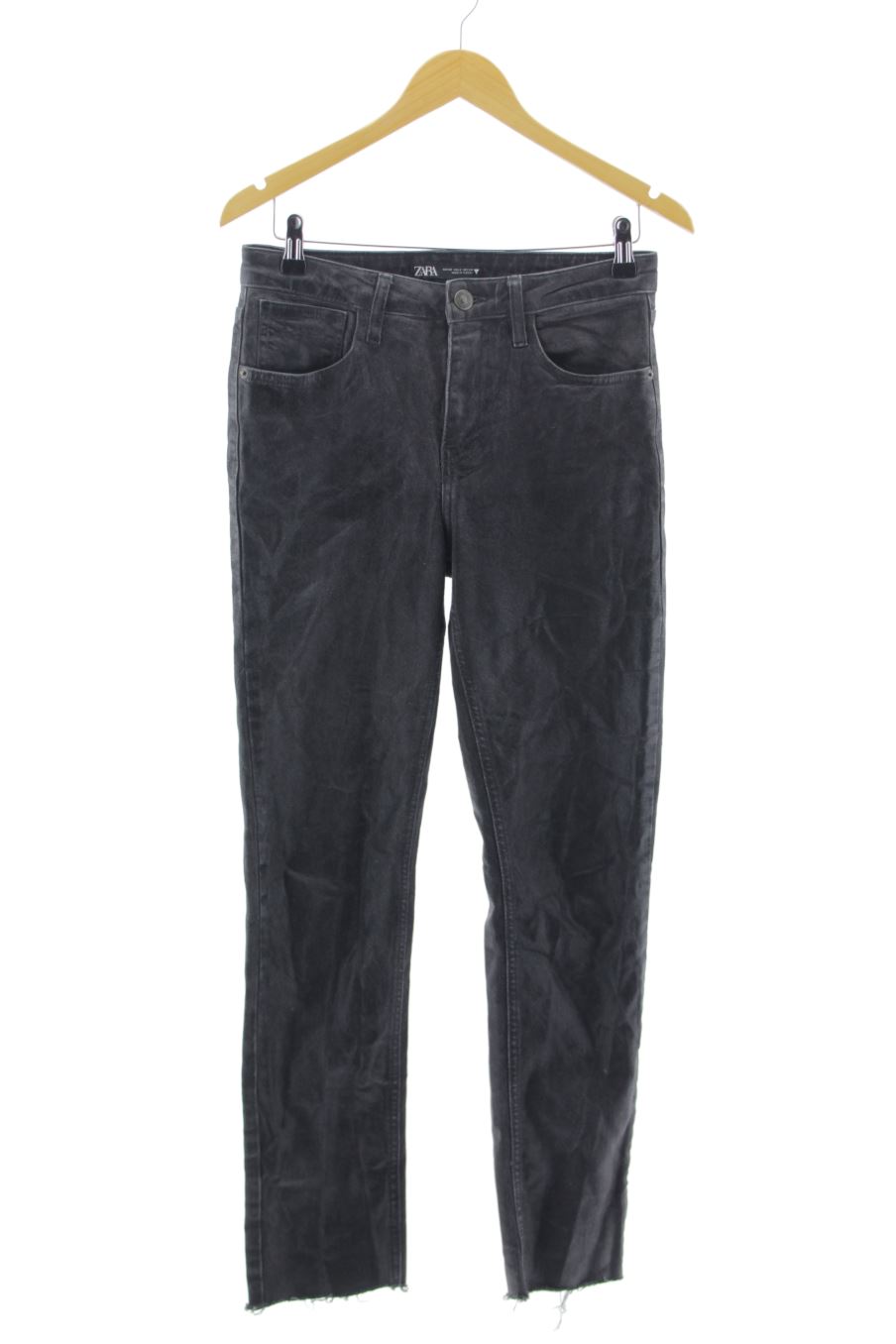 Jeans von Zara Größe 34, Farbe Schwarz, aus Jeanskleidung für