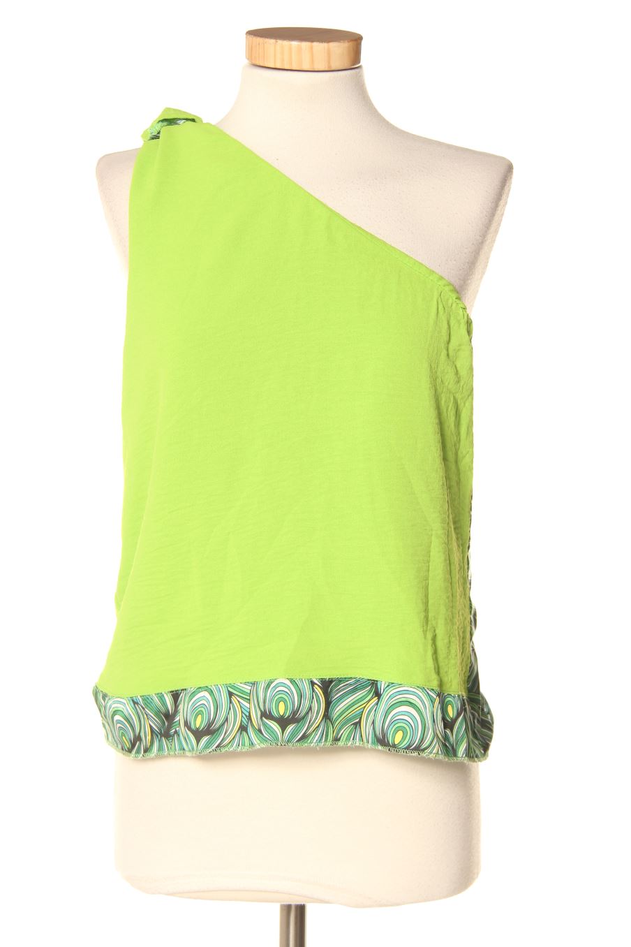 Top basyco de la taille S, de couleur vert