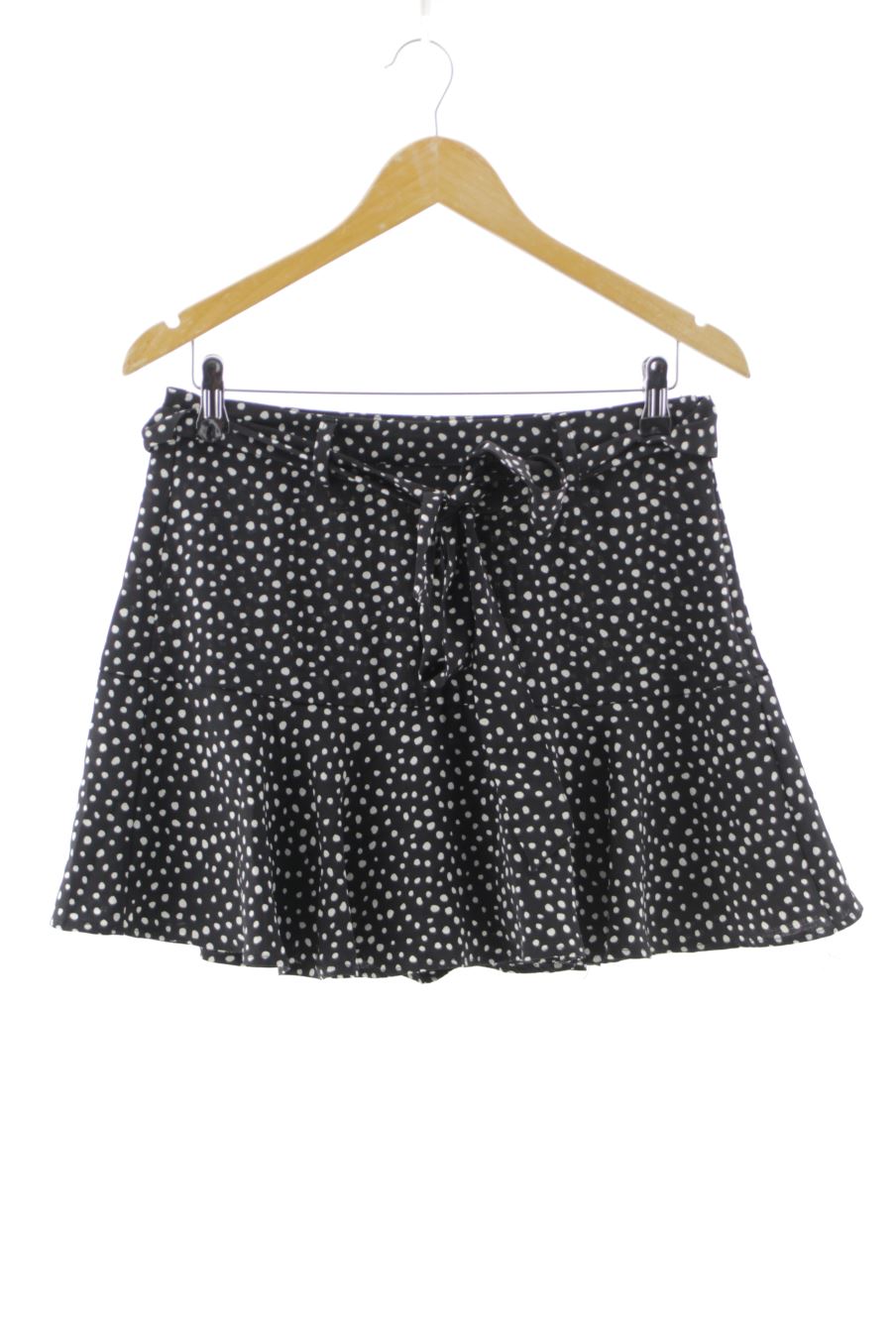 Shorts Stradivarius de la taille L, de couleur noir