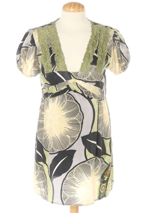 Einfaches Kleid
