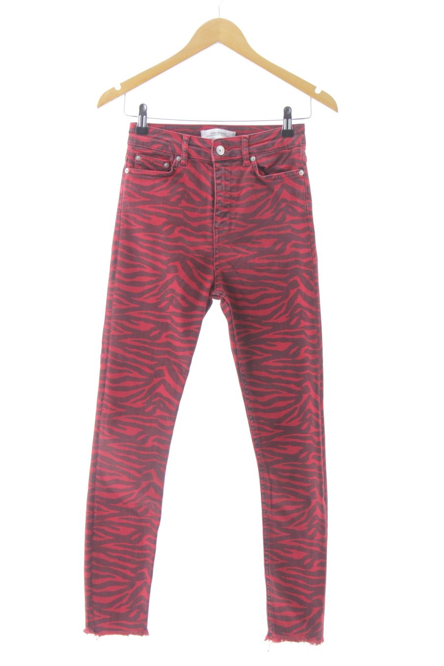 Jeans Zara de la taille 36, de couleur animal print de denim