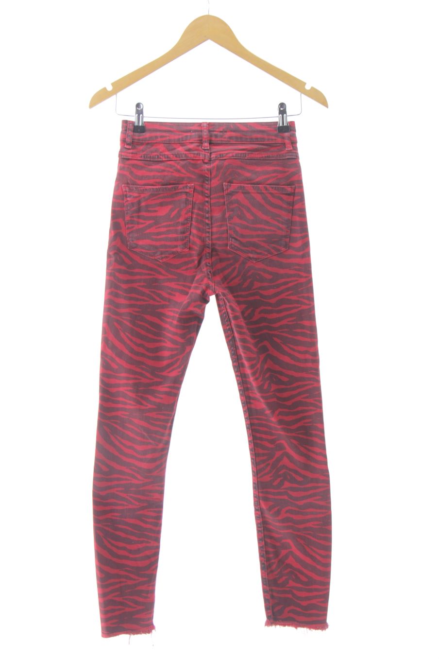 Jeans Zara de la taille 36, de couleur animal print de denim