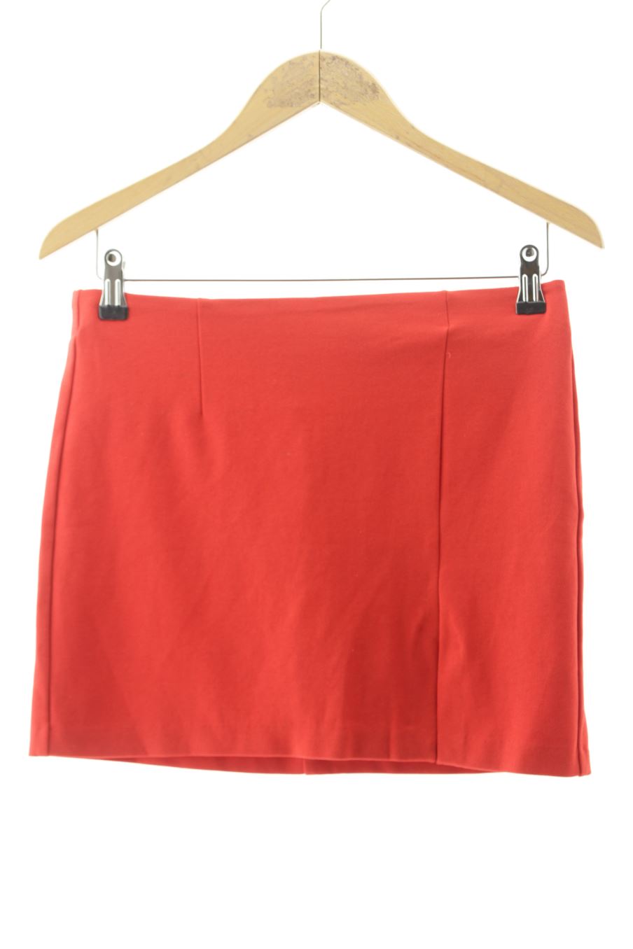 Jupe Stradivarius de la taille M, de couleur rouge