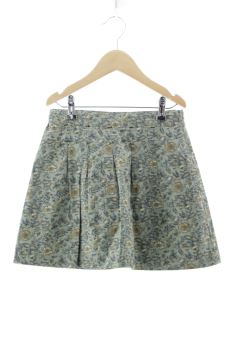 Aufwändiger Rock 128 The first oulet