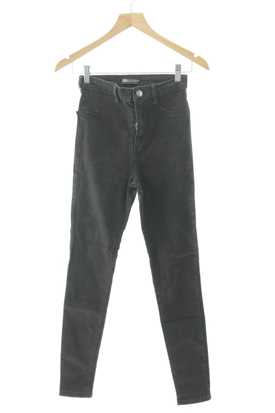 Jeans de Zara de la talla 36, de color nero