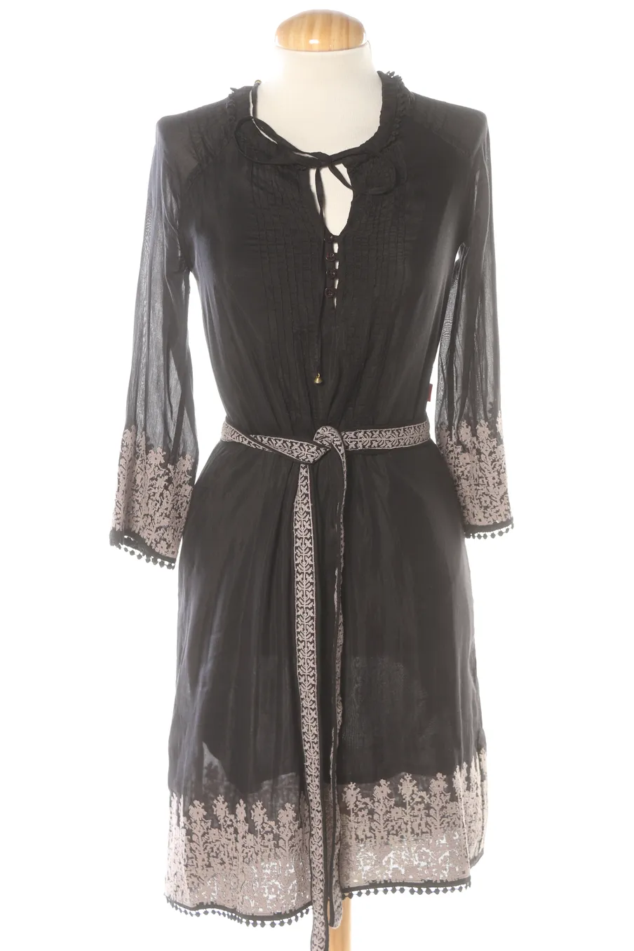Robe de jour Flamenco de la taille S, de couleur noir de soie
