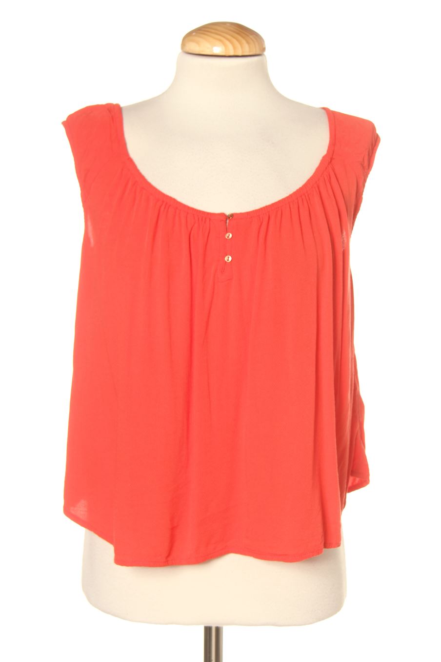 Top de Bershka de la talla S, de color coral