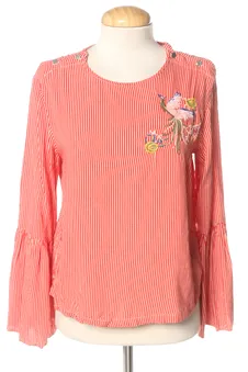 Blusa de manga larga S Sfera, foto 1 de 2