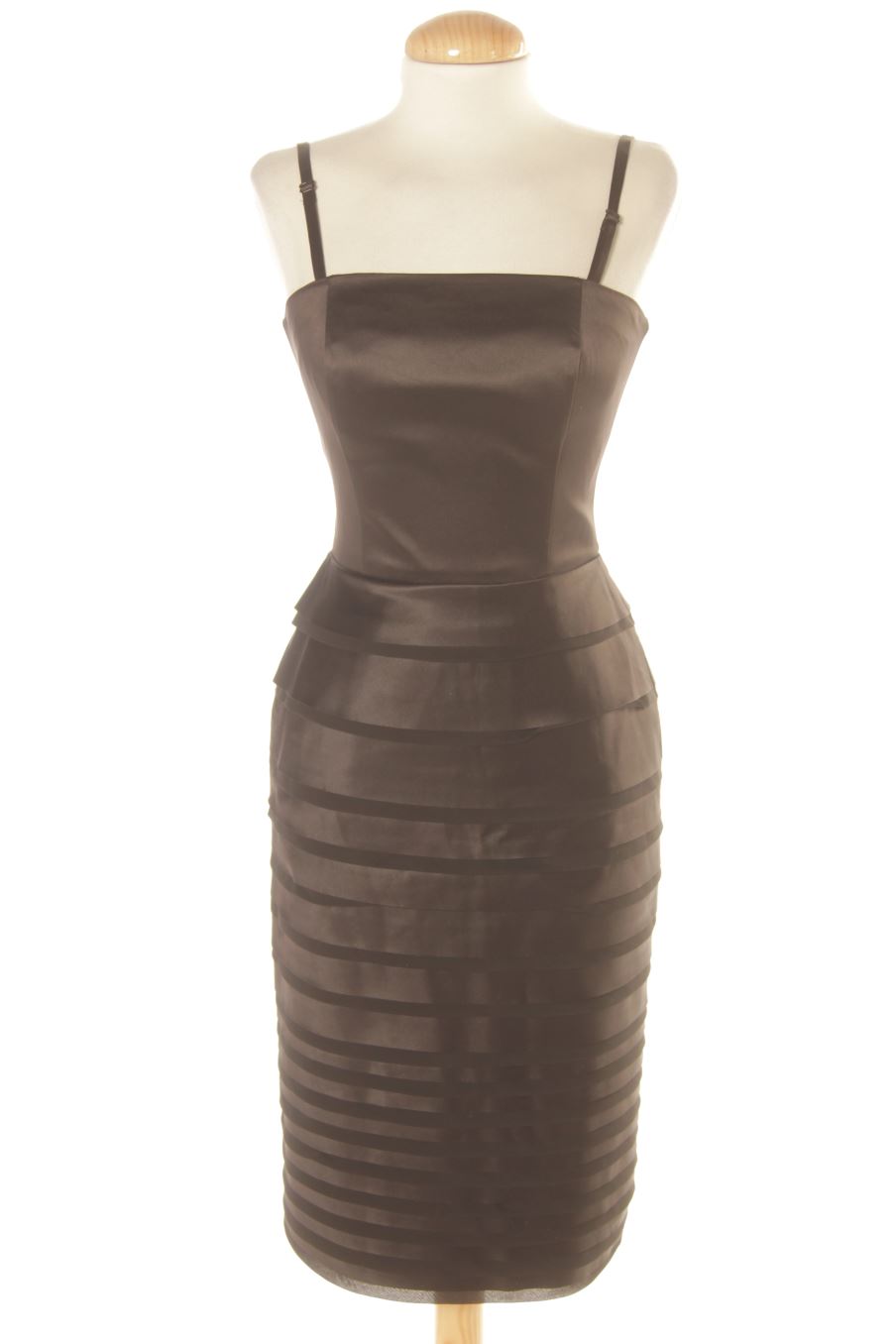 Robe White House de la taille 38, de couleur noir