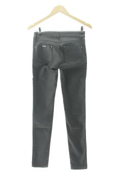 Pantalón 34 Stradivarius