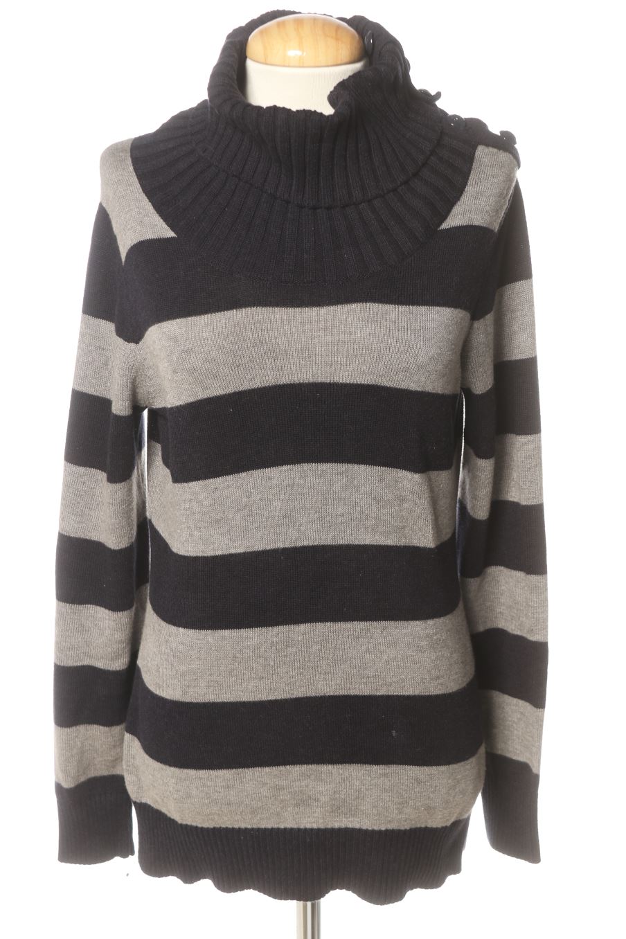 Pull Massimo Dutti de la taille M, de couleur rayures
