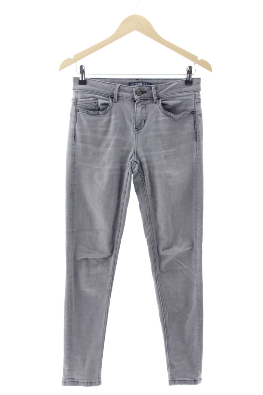 Vaquero de Zara de la talla 36, de color gris de ropa vaquera