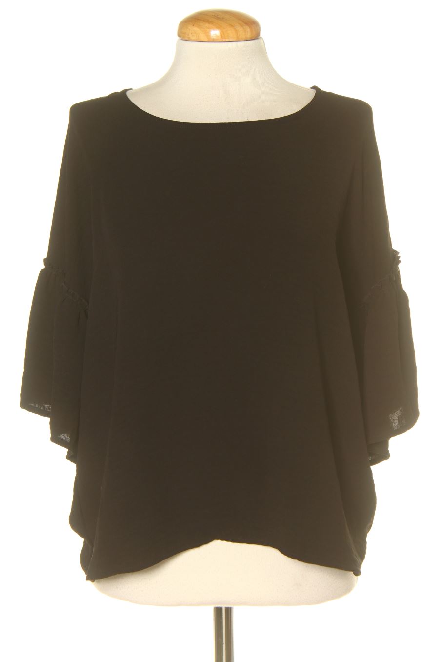 Blusa a maniche corte de Stradivarius de la talla L, de color nero
