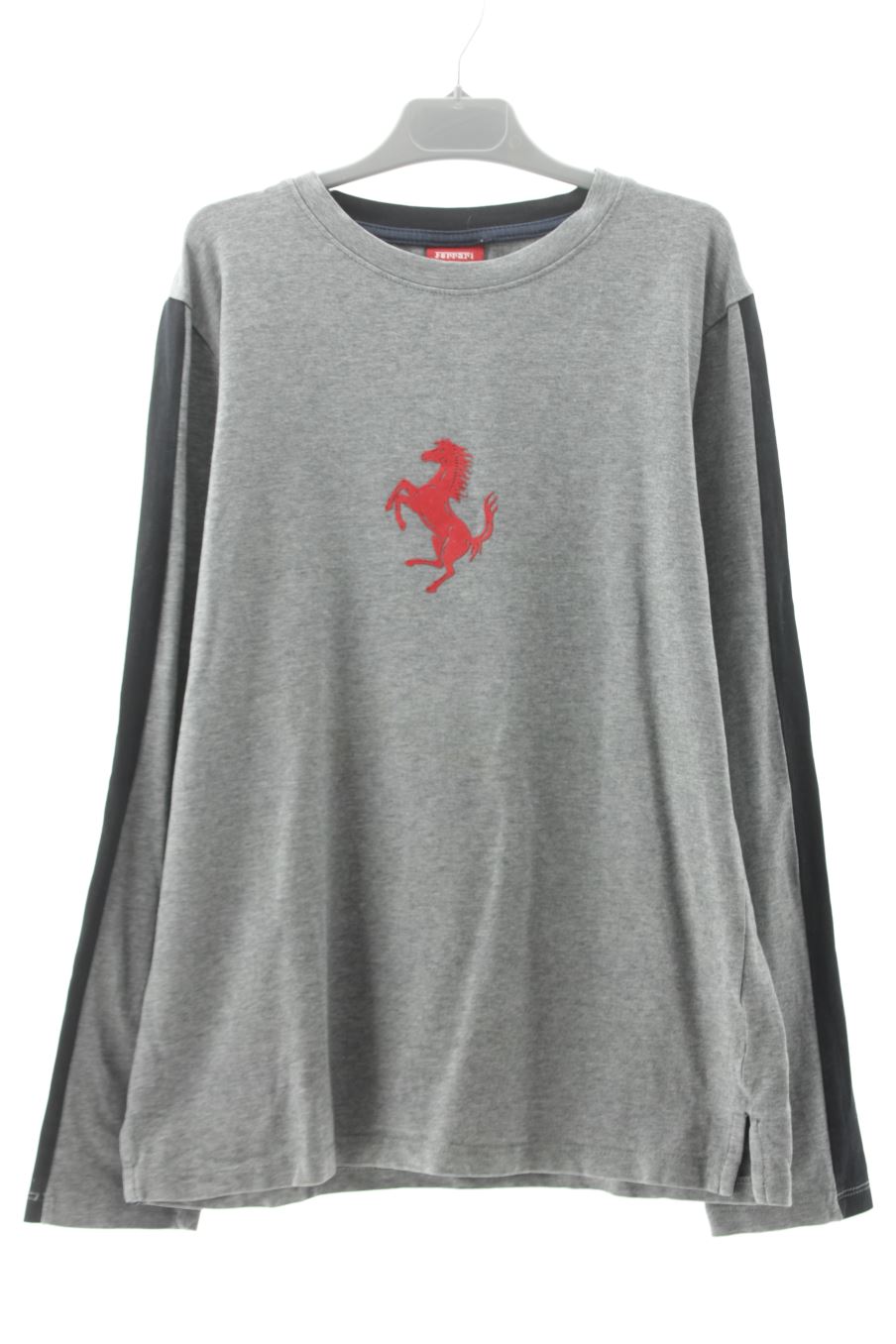 T-shirt manches longues Ferrari de la taille 14 ans de seconde main