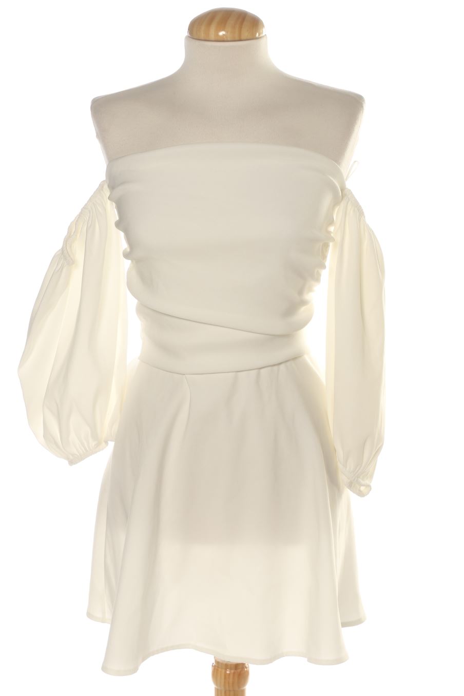 Robe casual Zara de la taille S, de couleur blanc
