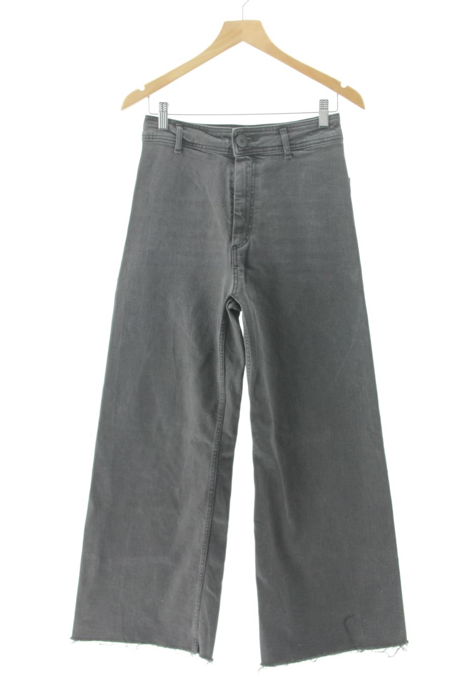 Vaquero de Zara de la talla 38, de color gris