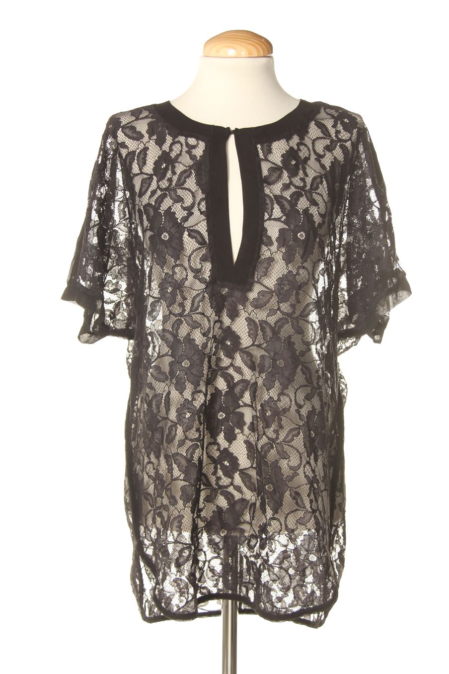 Blusa de manga corta de PERCENTIL de la talla 40, de color negro