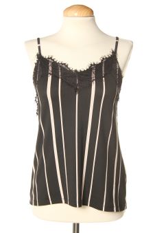 Aufwändiges Top XS Amisu