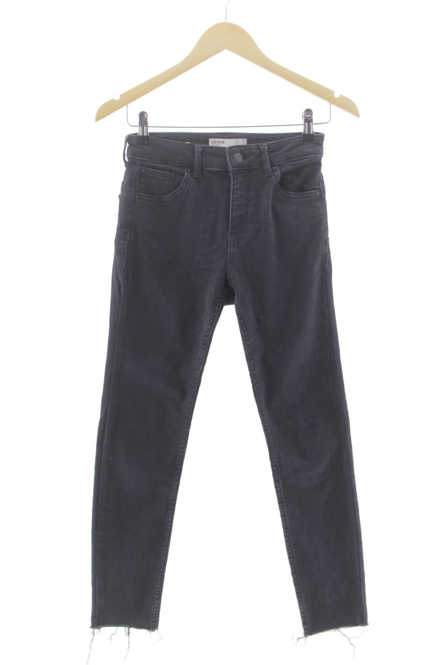 Jeans de Bershka de la talla 36, de color nero