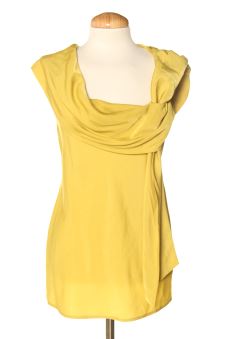 Aufwändiges Top XS Sisley